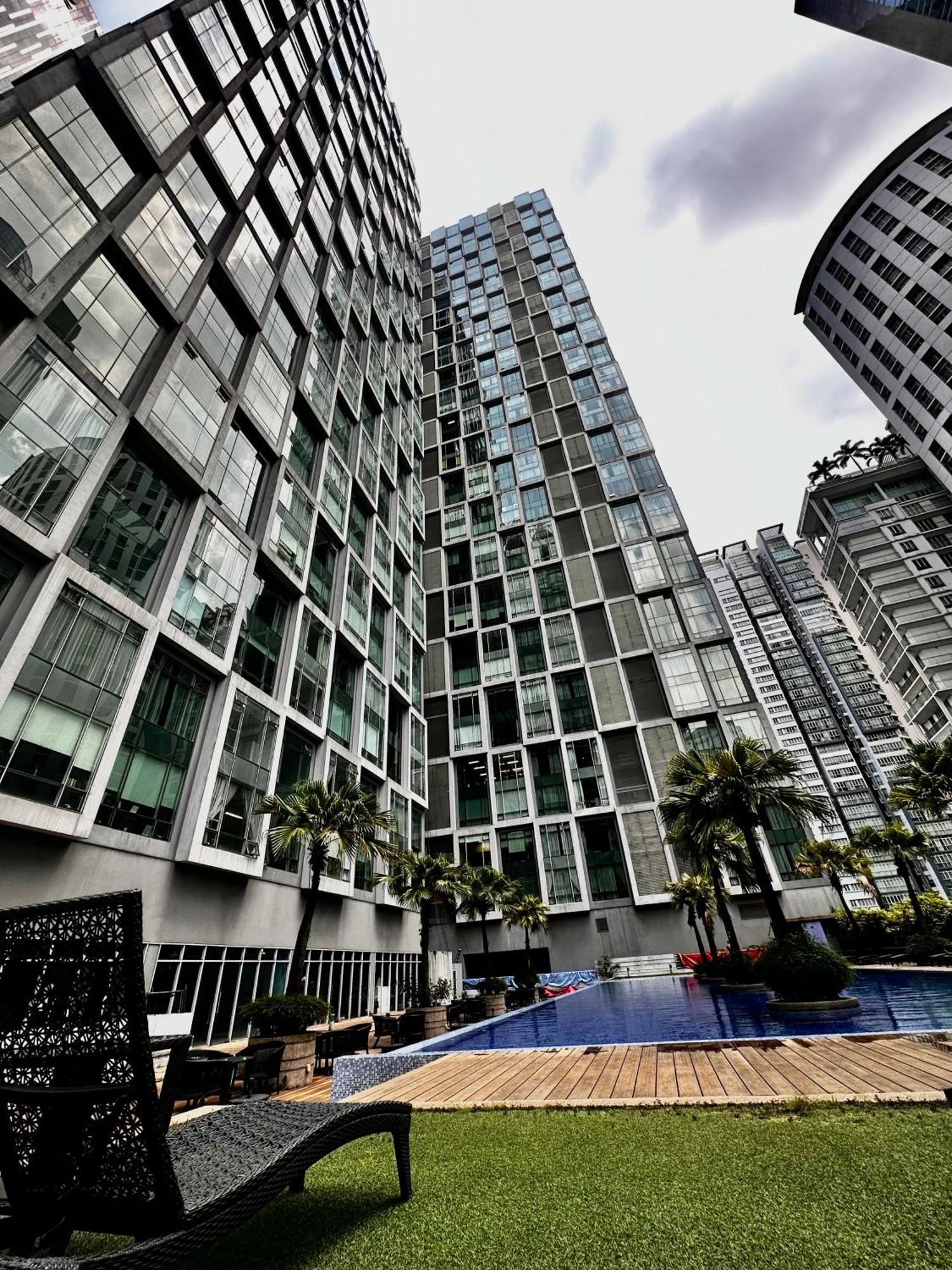 Soho Suites Klcc By Sky Multilink Куала-Лумпур Экстерьер фото